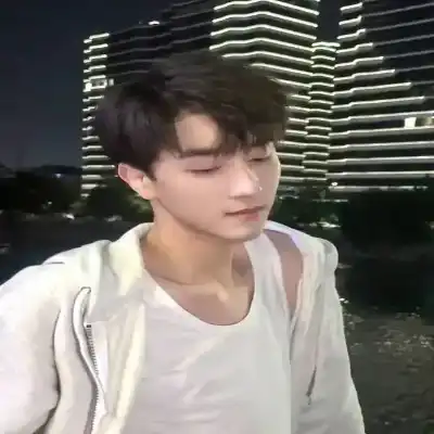 贺军云